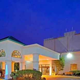 Фотографии гостиницы 
            Holiday Inn Express Stony Brook-Long Island, an IHG Hotel