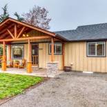 Фотография гостевого дома Cozy Coleman St. Cottage