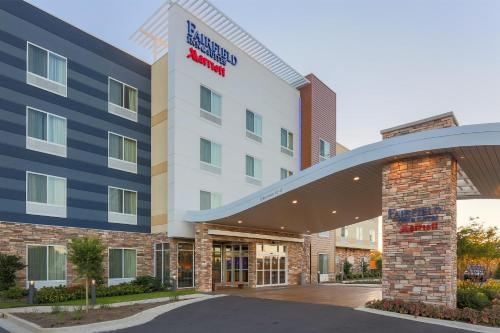 Фотография гостиницы Fairfield Inn & Suites by Marriott Alexandria
