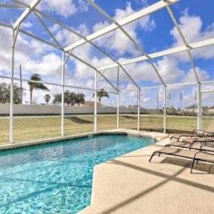 Фотография гостевого дома about 15 Miles to Disney Parks from Home with Pool Deck!