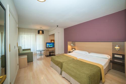 Фотография гостиницы Hotel Oroel