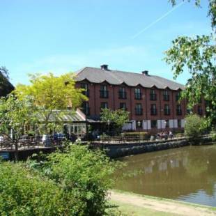 Фотографии гостиницы 
            The Bridge Hotel