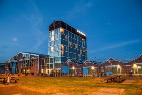 Фотография гостиницы DoubleTree by Hilton Amsterdam - NDSM Wharf