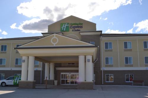 Фотография гостиницы Holiday Inn Express & Suites Northwood, an IHG Hotel