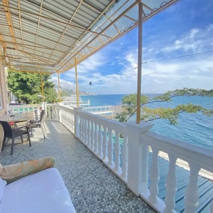 Фотография квартиры Квартира Гранд с балконом и видом на море 3/7