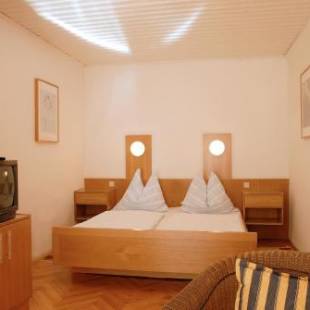 Фотографии гостевого дома
Madar Café Central Melk