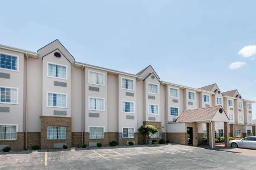 Фотография гостиницы Microtel Inn & Suites by Wyndham Oklahoma City Airport