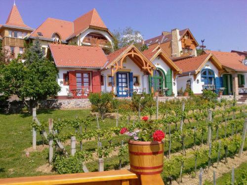 Фотография гостиницы Bagolyvár Hotel