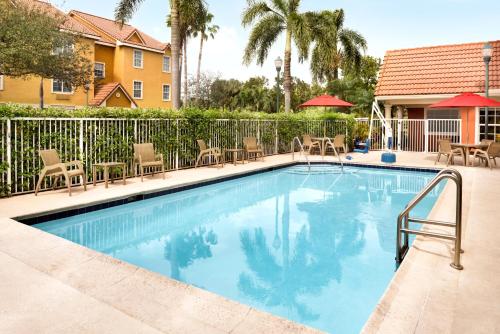 Фотография гостиницы TownePlace Suites Fort Lauderdale West