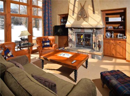 Фотография гостевого дома Enclave #193 Condo