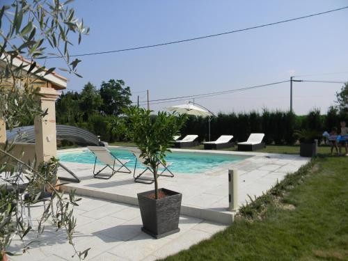 Фотографии мини отеля
Maison d'Hôtes L'OUSTAL D'ADELE proche Canal du Midi