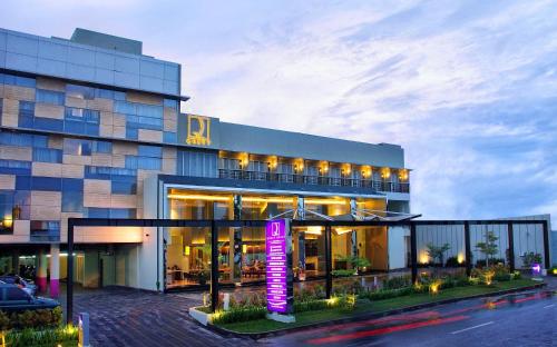 Фотография гостиницы Quest Hotel Simpang Lima - Semarang by ASTON