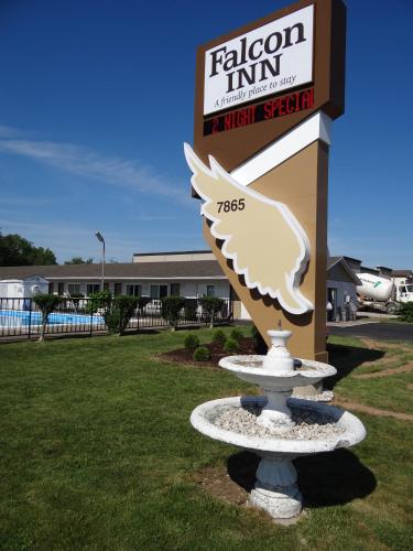 Фотография мотеля Falcon Inn