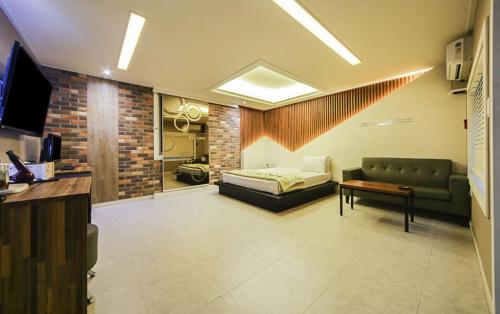 Фотография гостиницы Brown Dot Hotel Seong Seo