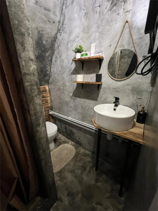 Фотографии Коттеджа 
            Домик у реки с горячим чаном