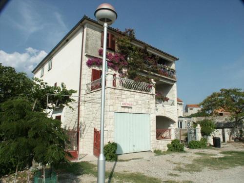 Фотография гостевого дома Apartments by the sea Sucuraj, Hvar - 566