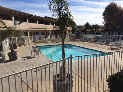 Фотографии мотеля
Pismo View Inn