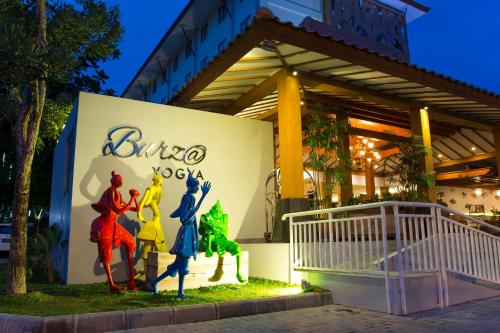 Фотографии гостиницы
Burza Hotel Yogyakarta