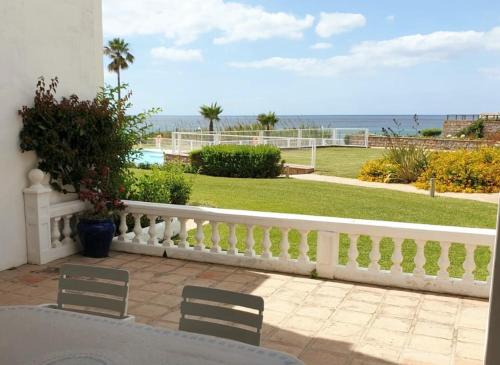 Фотографии гостевого дома 
            Casitamar frontline beach house rental Casares Costa near Estepona