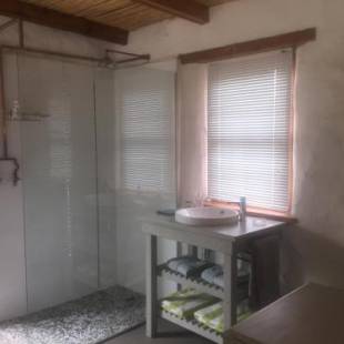 Фотографии гостевого дома
Olive Stone Farm Cottage