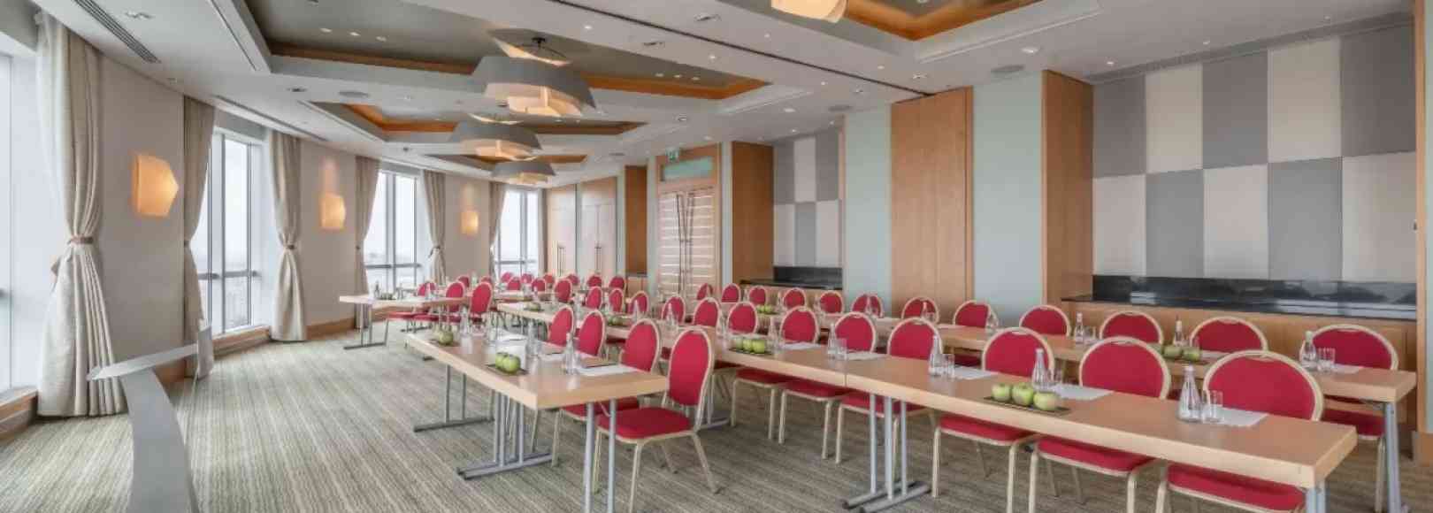 Фотография конференц-зала Давос