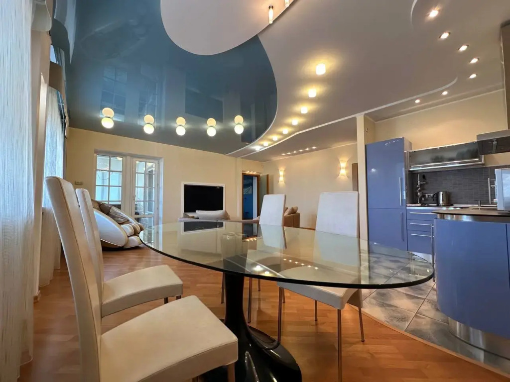 Фотография квартиры Апартаменты VEROM в ЦЕНТРЕ с видом на Петровскую набережную