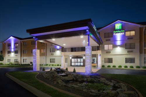 Фотография гостиницы Holiday Inn Express Louisville Northeast, an IHG Hotel