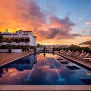 Фотография гостиницы Grand Residences Riviera Cancun, a Registry Collection Hotel