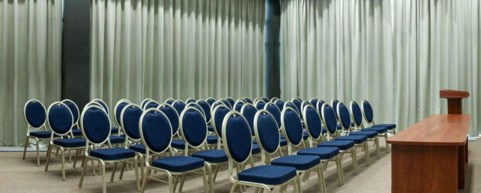 Фотографии конференц-зала Конференц-зал гостиницы Славянская