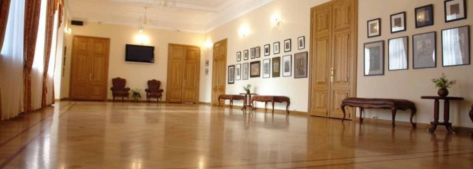 Фотография фойе Фойе Томского дома ученых