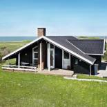 Фотография гостевого дома Three-Bedroom Holiday home in Løkken 75