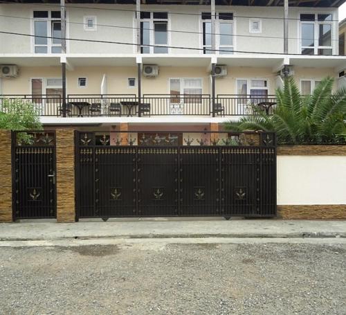 Фотографии гостевого дома
Мадлена на Главной, 17/77