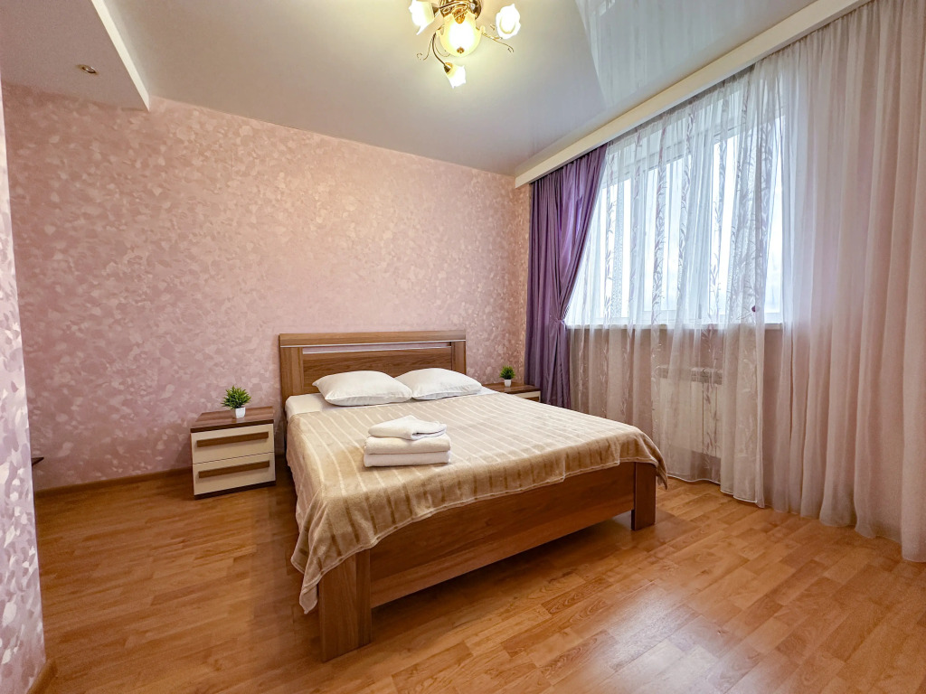 Фотография квартиры Квартира Двухкомнатная Пионерская 100