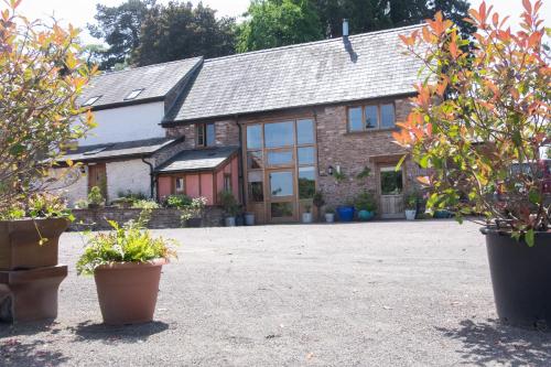 Фотография гостевого дома Thatch Close Cottages