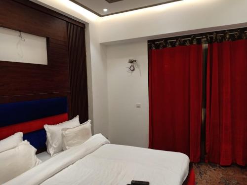 Фотография гостиницы JJK Rukmini Vilas Hotel & Banquet