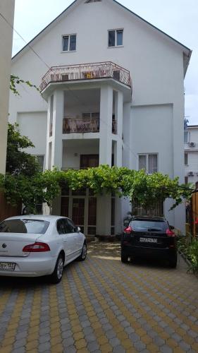 Фотографии гостевого дома
София на Богдана Хмельницкого, 11а