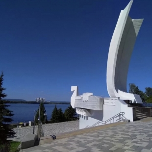 Фотография памятника Стела Ладья