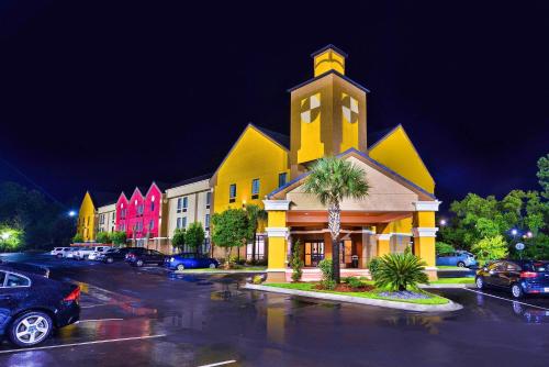 Фотография гостиницы Best Western Plus Savannah Airport Inn and Suites