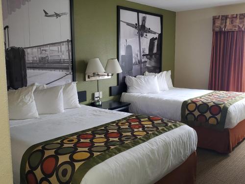 Фотография гостиницы Super 8 by Wyndham Edmonton International Airport