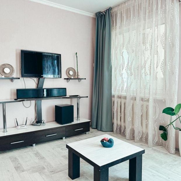 Фотографии квартиры 
            Elhome (ЭльХоум) на улице Солнечная 10