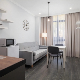 Фотография квартиры Апартаменты Белоснежные с Отдельной Кухней-столовой