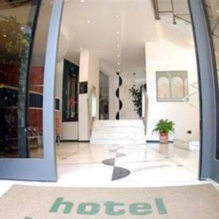 Фотографии гостиницы
Hotel Boston