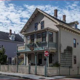 Фотографии мини отеля 
            Artful Lodger