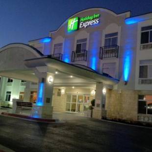 Фотографии гостиницы
Holiday Inn Express Hotel and Suites Bastrop, an IHG Hotel