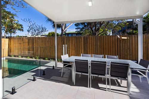 Фотография гостевого дома 11 Ann Street, Coolum Beach