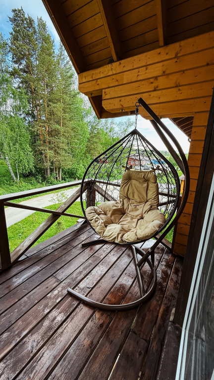 Фотография Коттеджа Шале Просторное Двухуровневое на Горнолыжном Курорте Солнечная Долина