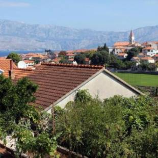 Фотографии гостевого дома 
            Apartments with a parking space Postira, Brac - 5659