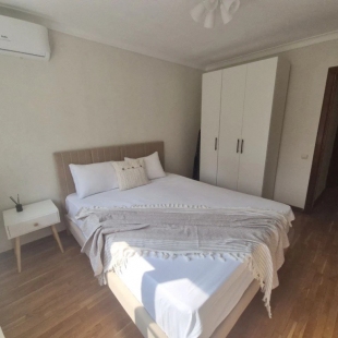 Фотография квартиры Квартира Двушка с раздельными комнатами рядом с парком, садом и сквером