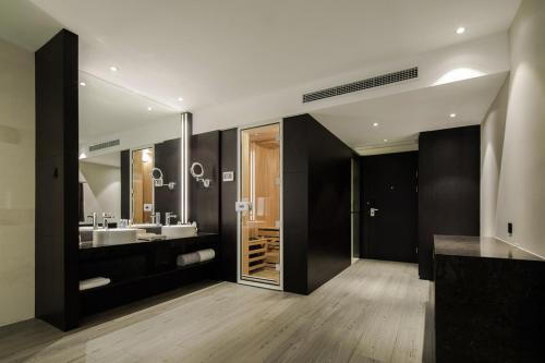 Фотография гостиницы Rhombus Park Aura Chengdu Hotel