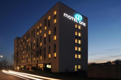 Фотография гостиницы Motel One Frankfurt Airport